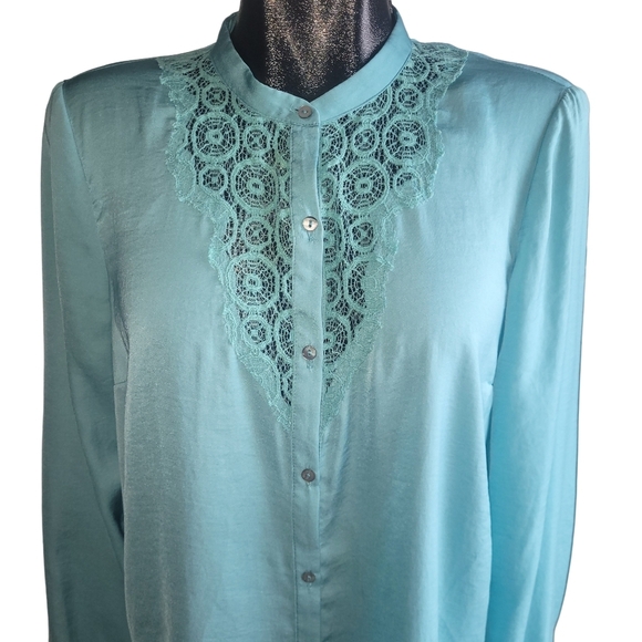 Forever 21 Contemporary Aqua Colored Lace Detailed Shirt M - Picture 2 of 7